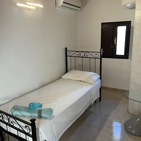 Couette-café Intra Moenia 3*